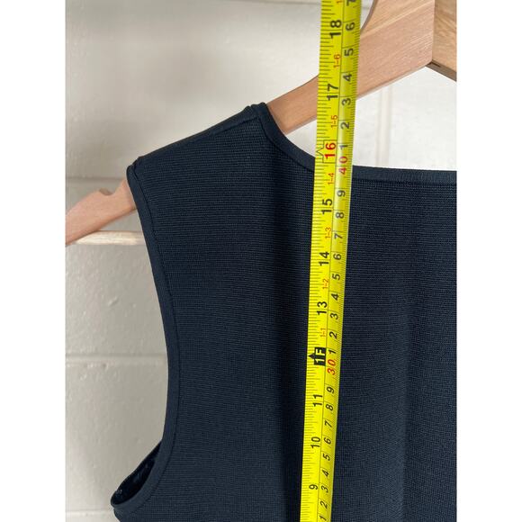 A.L.C. Small Black Sleeveless Cropped Shell Top - Picture 5 of 5